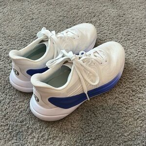 Lululemon Blissfeel Running Shoes size 9